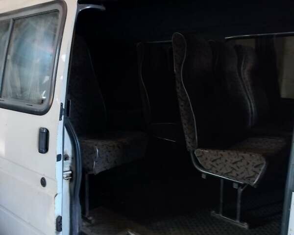Білий Форд Транзит, об'ємом двигуна 2.5 л та пробігом 420 тис. км за 3000 $, фото 2 на Automoto.ua