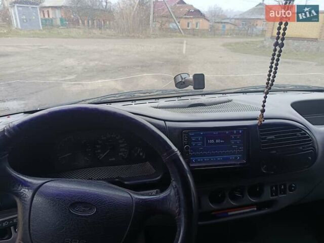Белый Форд Транзит, объемом двигателя 2.5 л и пробегом 500 тыс. км за 3200 $, фото 11 на Automoto.ua