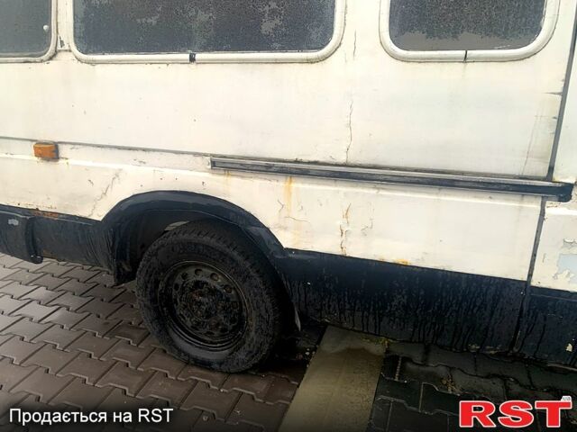 Белый Форд Транзит, объемом двигателя 2.5 л и пробегом 0 тыс. км за 2000 $, фото 9 на Automoto.ua