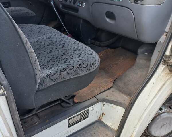 Білий Форд Транзит, об'ємом двигуна 2.5 л та пробігом 420 тис. км за 3000 $, фото 15 на Automoto.ua