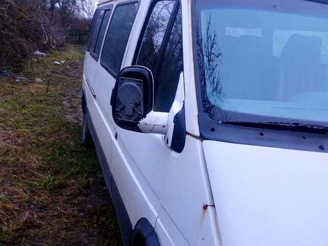 Белый Форд Транзит, объемом двигателя 2.5 л и пробегом 0 тыс. км за 2000 $, фото 6 на Automoto.ua