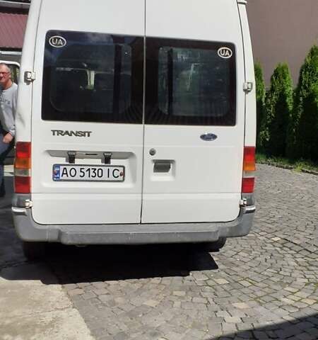 Білий Форд Транзит, об'ємом двигуна 2.4 л та пробігом 358 тис. км за 4600 $, фото 4 на Automoto.ua
