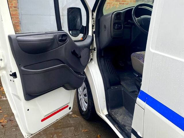 Белый Форд Транзит, объемом двигателя 2 л и пробегом 390 тыс. км за 2650 $, фото 8 на Automoto.ua