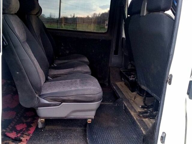 Белый Форд Транзит, объемом двигателя 2 л и пробегом 380 тыс. км за 4000 $, фото 3 на Automoto.ua