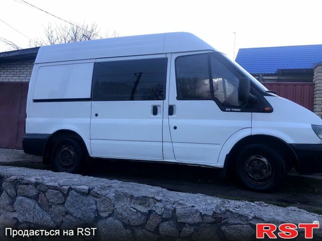 Белый Форд Транзит, объемом двигателя 2 л и пробегом 236 тыс. км за 5200 $, фото 2 на Automoto.ua
