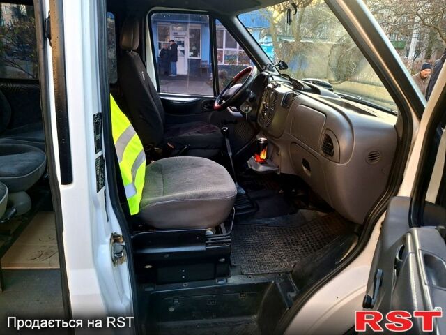 Білий Форд Транзит, об'ємом двигуна 2 л та пробігом 301 тис. км за 5500 $, фото 5 на Automoto.ua