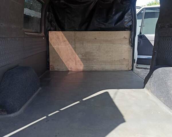 Белый Форд Транзит, объемом двигателя 2 л и пробегом 100 тыс. км за 5800 $, фото 5 на Automoto.ua