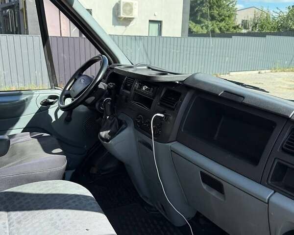 Білий Форд Транзит, об'ємом двигуна 2.2 л та пробігом 100 тис. км за 4500 $, фото 1 на Automoto.ua