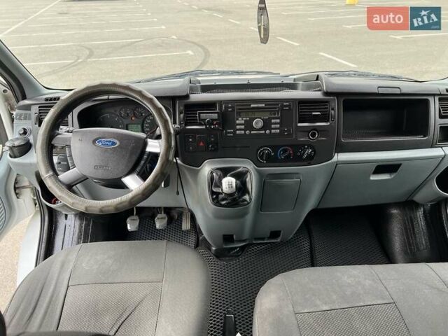 Белый Форд Транзит, объемом двигателя 2.2 л и пробегом 348 тыс. км за 4899 $, фото 5 на Automoto.ua