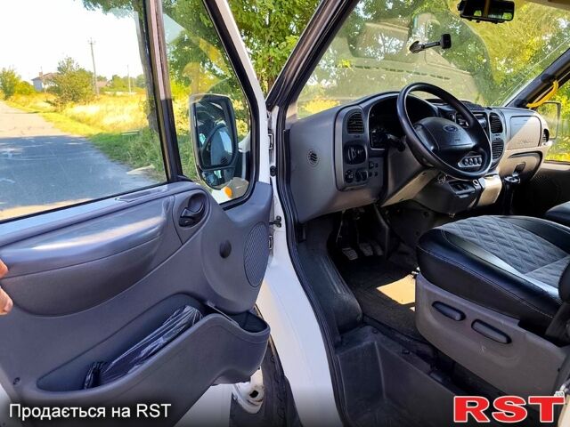 Білий Форд Транзит, об'ємом двигуна 2.4 л та пробігом 252 тис. км за 7800 $, фото 8 на Automoto.ua