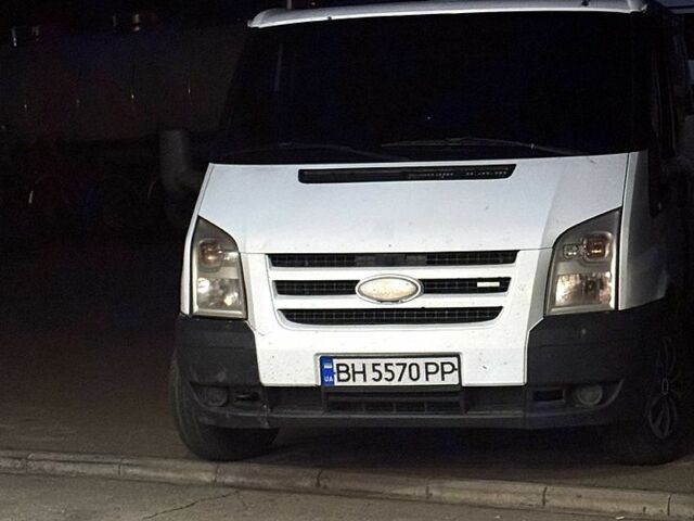 Белый Форд Транзит, объемом двигателя 2.2 л и пробегом 370 тыс. км за 6000 $, фото 1 на Automoto.ua
