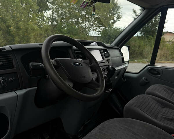 Білий Форд Транзит, об'ємом двигуна 2.2 л та пробігом 395 тис. км за 5900 $, фото 13 на Automoto.ua