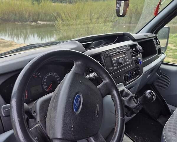 Белый Форд Транзит, объемом двигателя 2.4 л и пробегом 205 тыс. км за 6500 $, фото 5 на Automoto.ua