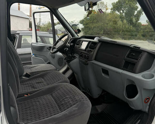 Білий Форд Транзит, об'ємом двигуна 2.2 л та пробігом 395 тис. км за 5900 $, фото 14 на Automoto.ua