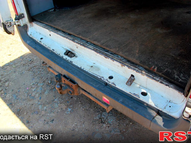 Білий Форд Транзит, об'ємом двигуна 2.4 л та пробігом 367 тис. км за 5150 $, фото 8 на Automoto.ua