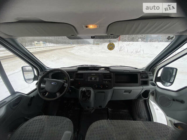 Белый Форд Транзит, объемом двигателя 2.2 л и пробегом 370 тыс. км за 7000 $, фото 12 на Automoto.ua