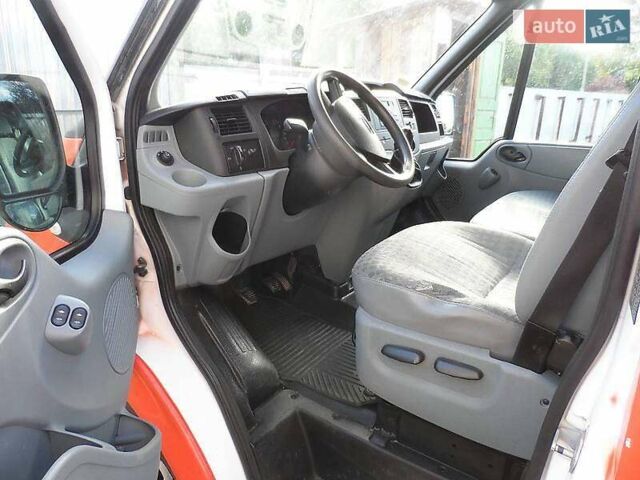 Білий Форд Транзит, об'ємом двигуна 2.2 л та пробігом 315 тис. км за 6300 $, фото 3 на Automoto.ua
