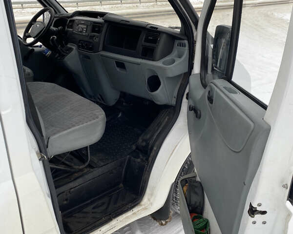 Белый Форд Транзит, объемом двигателя 2.2 л и пробегом 370 тыс. км за 7000 $, фото 10 на Automoto.ua