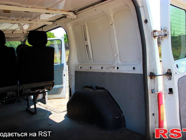 Білий Форд Транзит, об'ємом двигуна 2.4 л та пробігом 367 тис. км за 5150 $, фото 10 на Automoto.ua