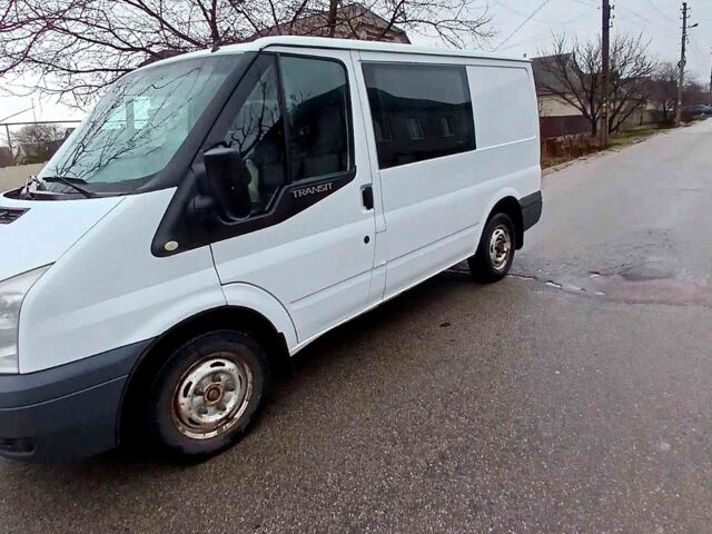 Білий Форд Транзит, об'ємом двигуна 22 л та пробігом 266 тис. км за 6500 $, фото 4 на Automoto.ua