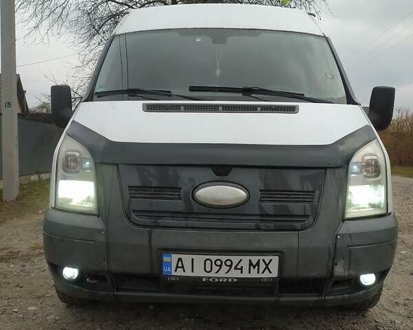 Білий Форд Транзит, об'ємом двигуна 2.2 л та пробігом 430 тис. км за 8300 $, фото 1 на Automoto.ua