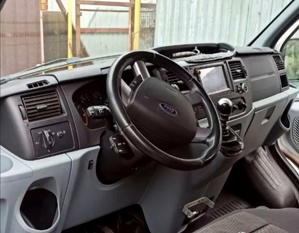 Белый Форд Транзит, объемом двигателя 2.2 л и пробегом 340 тыс. км за 7900 $, фото 11 на Automoto.ua