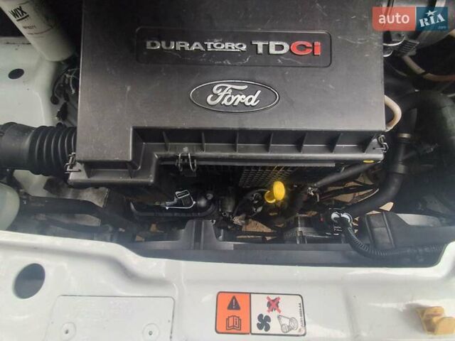 Белый Форд Транзит, объемом двигателя 2.2 л и пробегом 280 тыс. км за 9100 $, фото 24 на Automoto.ua