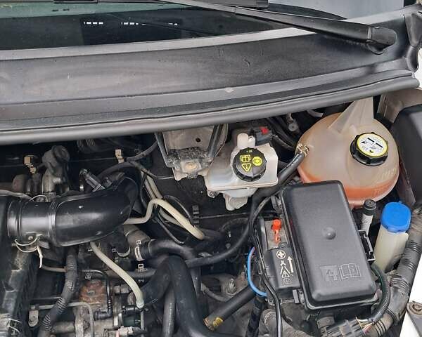 Форд Транзит 2011 у Одесі на Automoto.ua Білий Форд Транзит, об'ємом двигуна 2.2 л та пробігом 296 тис. км за 8700 $, фото 14 на Automoto.ua