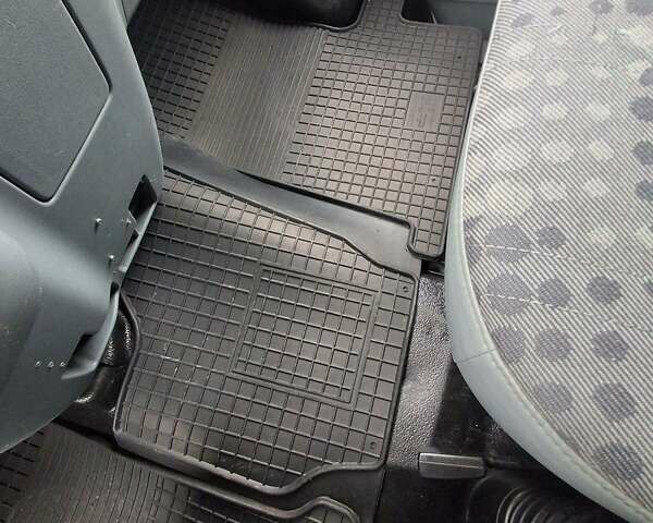 Белый Форд Транзит, объемом двигателя 2.2 л и пробегом 280 тыс. км за 9100 $, фото 41 на Automoto.ua