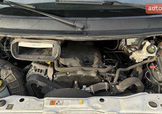 Белый Форд Транзит, объемом двигателя 2.2 л и пробегом 229 тыс. км за 11100 $, фото 9 на Automoto.ua