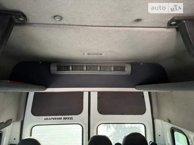 Форд Транзит 2013 в Одессе на Automoto.ua Белый Форд Транзит, объемом двигателя 2.2 л и пробегом 350 тыс. км за 14800 $, фото 13 на Automoto.ua