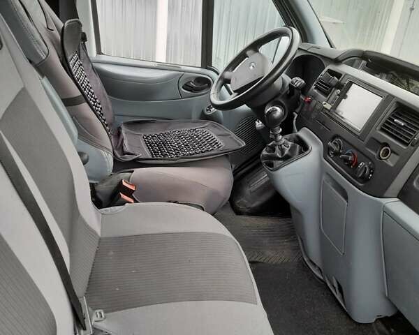 Белый Форд Транзит, объемом двигателя 2.2 л и пробегом 160 тыс. км за 11500 $, фото 4 на Automoto.ua