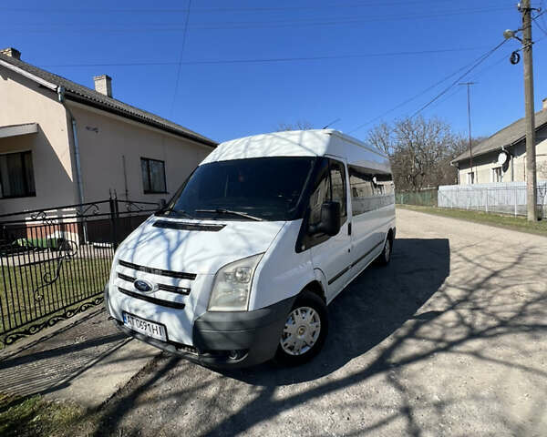 Білий Форд Транзит, об'ємом двигуна 2.2 л та пробігом 281 тис. км за 12000 $, фото 1 на Automoto.ua