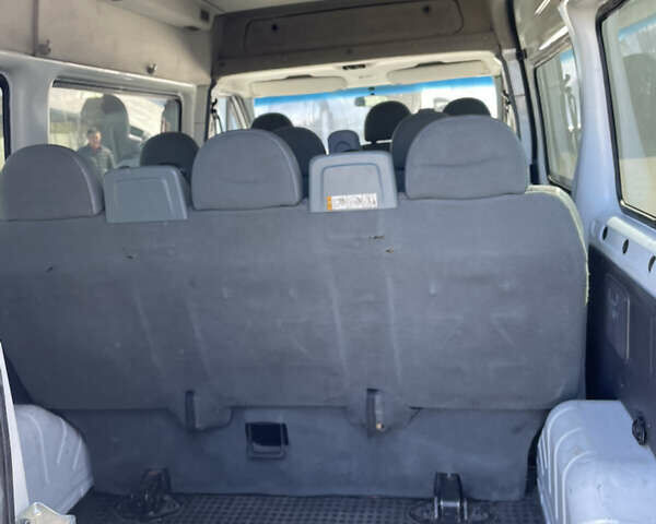 Белый Форд Транзит, объемом двигателя 2.2 л и пробегом 200 тыс. км за 9700 $, фото 4 на Automoto.ua