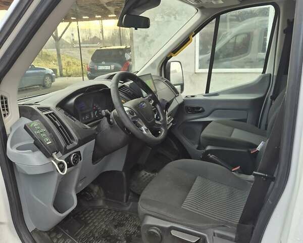 Белый Форд Транзит, объемом двигателя 2.2 л и пробегом 325 тыс. км за 15200 $, фото 12 на Automoto.ua