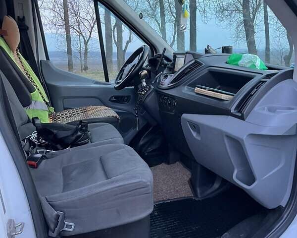 Белый Форд Транзит, объемом двигателя 2.2 л и пробегом 380 тыс. км за 11700 $, фото 14 на Automoto.ua
