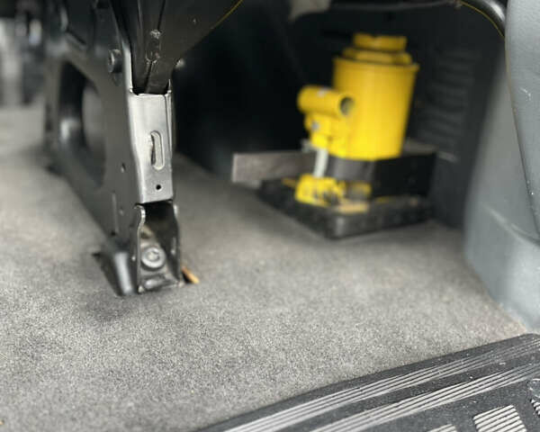 Білий Форд Транзит, об'ємом двигуна 3.73 л та пробігом 288 тис. км за 27000 $, фото 14 на Automoto.ua