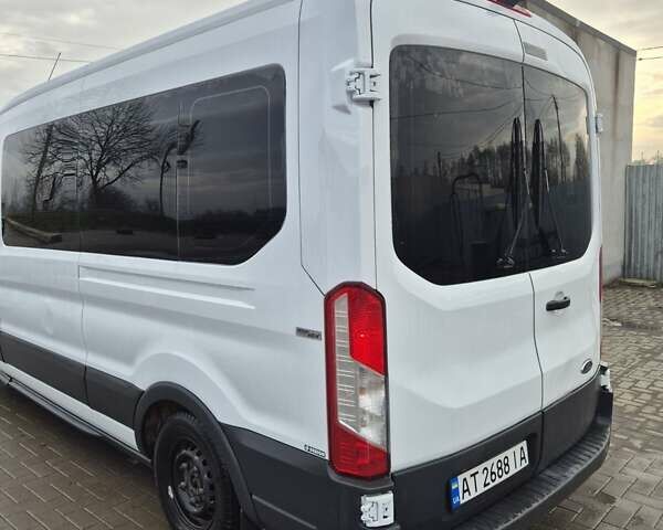 Белый Форд Транзит, объемом двигателя 2.2 л и пробегом 325 тыс. км за 15200 $, фото 6 на Automoto.ua