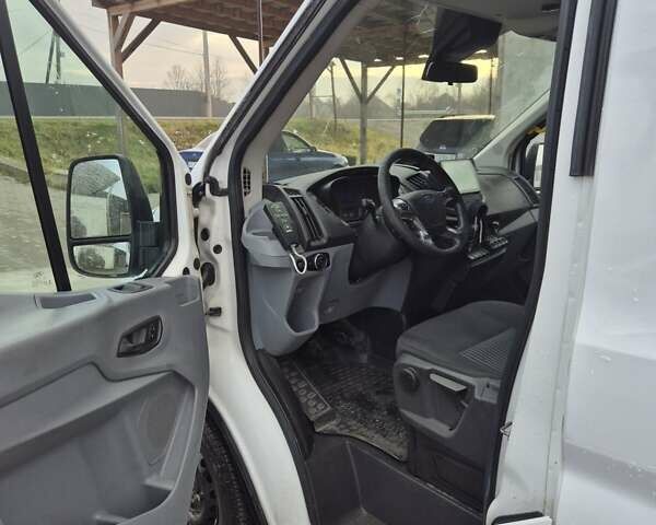 Белый Форд Транзит, объемом двигателя 2.2 л и пробегом 325 тыс. км за 15200 $, фото 11 на Automoto.ua