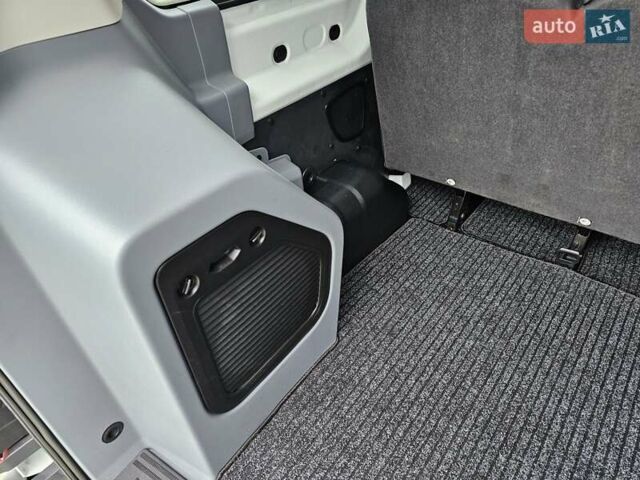 Белый Форд Транзит, объемом двигателя 2 л и пробегом 183 тыс. км за 19900 $, фото 19 на Automoto.ua