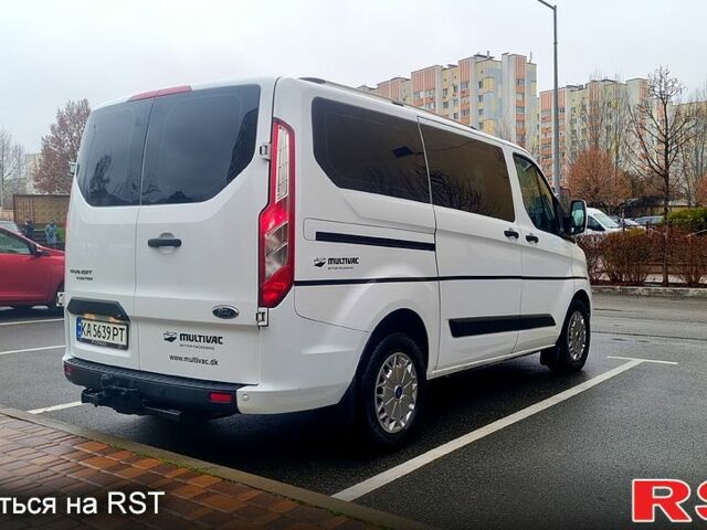 Белый Форд Транзит, объемом двигателя 2 л и пробегом 241 тыс. км за 21999 $, фото 2 на Automoto.ua