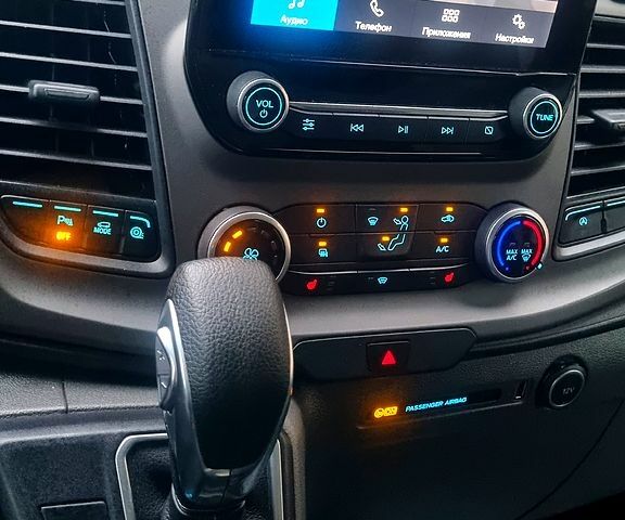 Белый Форд Транзит, объемом двигателя 2 л и пробегом 241 тыс. км за 21999 $, фото 9 на Automoto.ua