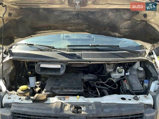 Белый Форд Транзит, объемом двигателя 2.2 л и пробегом 451 тыс. км за 5800 $, фото 17 на Automoto.ua