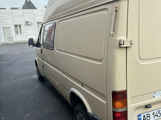 Бежевий Форд Транзит, об'ємом двигуна 2.5 л та пробігом 300 тис. км за 2450 $, фото 5 на Automoto.ua