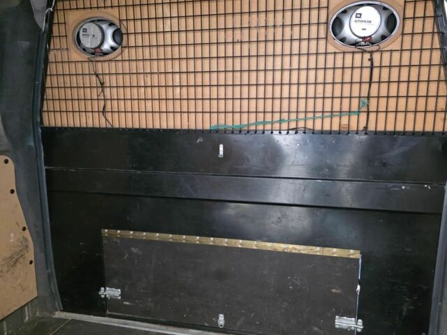 Бежевый Форд Транзит, объемом двигателя 2.2 л и пробегом 139 тыс. км за 9000 $, фото 18 на Automoto.ua