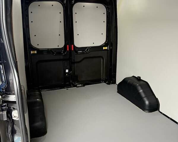 Черный Форд Транзит, объемом двигателя 2 л и пробегом 174 тыс. км за 17900 $, фото 23 на Automoto.ua