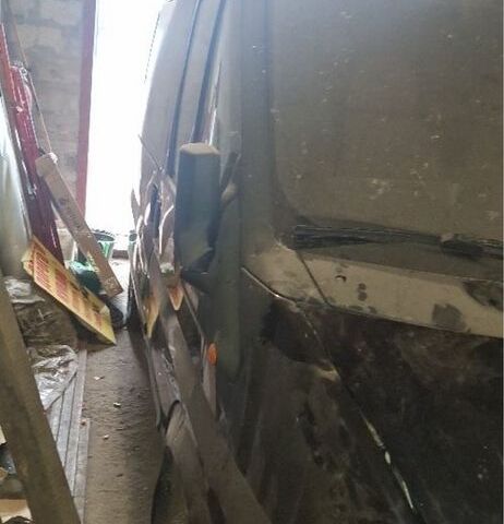 Черный Форд Транзит, объемом двигателя 2 л и пробегом 250 тыс. км за 1999 $, фото 5 на Automoto.ua