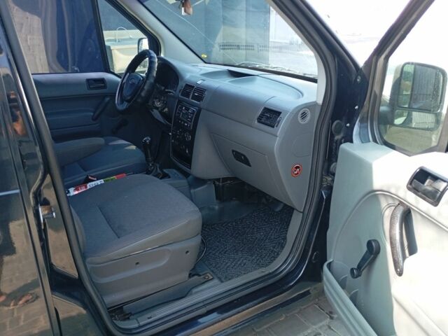 Форд Транзит 2004 у Первомайськ на Automoto.ua Чорний Форд Транзит, об'ємом двигуна 1.8 л та пробігом 258 тис. км за 2700 $, фото 4 на Automoto.ua