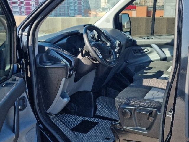 Черный Форд Транзит, объемом двигателя 2.2 л и пробегом 317 тыс. км за 11700 $, фото 6 на Automoto.ua