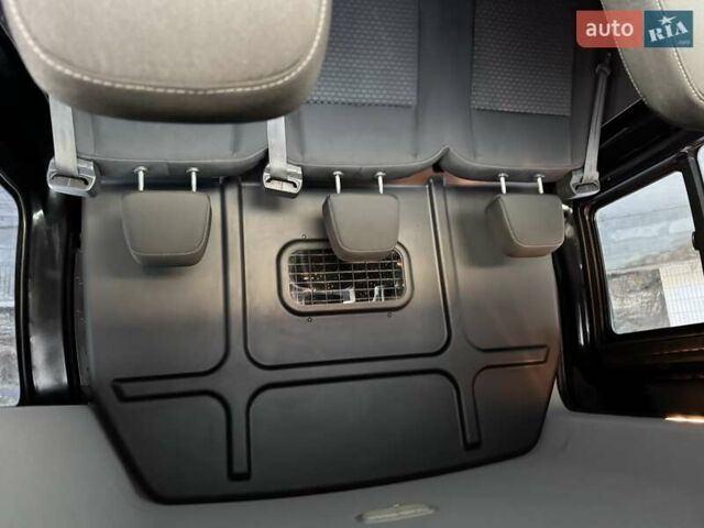 Черный Форд Транзит, объемом двигателя 2 л и пробегом 208 тыс. км за 19800 $, фото 29 на Automoto.ua